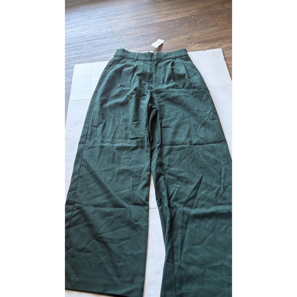 Hollister Livvy Ultra High Rise Wide Leg Pants Small Short Green NWT